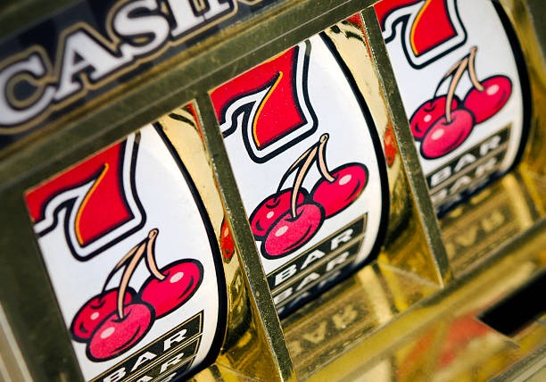 Crazy Time bonus round interface showing Pachinko mini-game with multiplier display